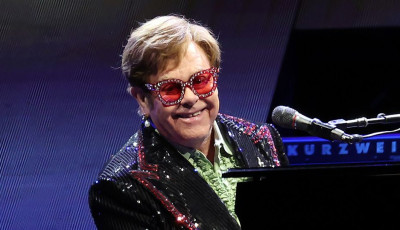 80 orsz&aacute;g &eacute;s 4000 koncert ut&aacute;n visszavonul Elton John