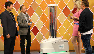 Az RTL reggeli műsor&aacute;ban mutatott be egy &uacute;j fertőtlen&iacute;tő robotot a kaposv&aacute;ri c&eacute;g - VIDE&Oacute;
