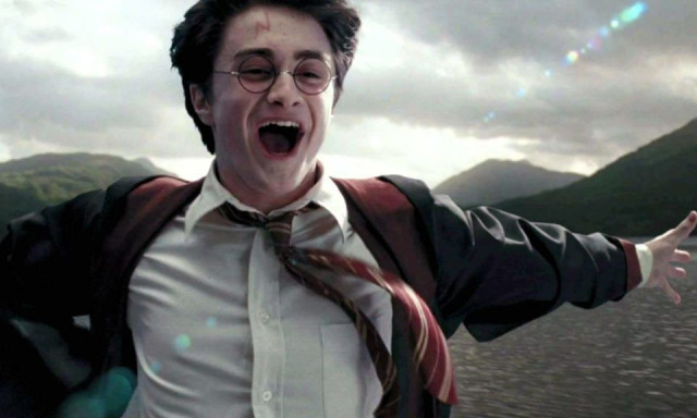 Minden Harry Potter rajong&oacute; &ouml;r&uuml;lhet, &aacute;prilisban &eacute;rkezik a v&aacute;rva v&aacute;rt j&aacute;t&eacute;k!