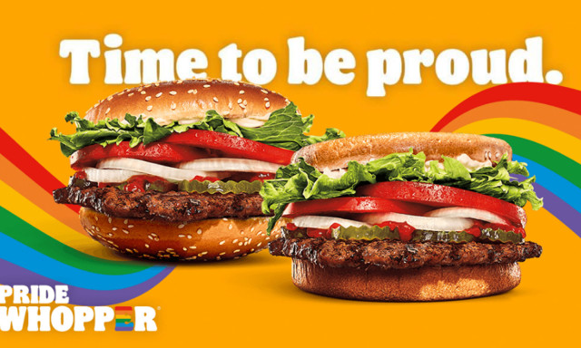 K&eacute;t egyforma buci &ndash; &Iacute;gy &uuml;nnepli az osztr&aacute;k Burger King a Pride H&oacute;napot