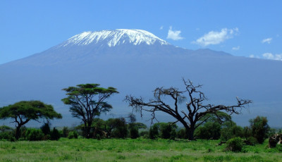 Minden influneszer megnyugodhat, sz&eacute;less&aacute;v&uacute; internetet telep&iacute;tettek a Kilimandzs&aacute;r&oacute;ra