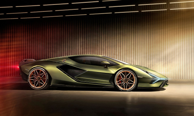 Minden idők legerősebb Lamborghinije lett az &uacute;j hibrid modell