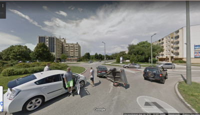 Mutatjuk a legextr&aacute;bb Google Street View pillanatokat Veszpr&eacute;mből