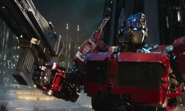Optimus fővez&eacute;r is visszat&eacute;r Űrdong&oacute; saj&aacute;t filmj&eacute;ben!