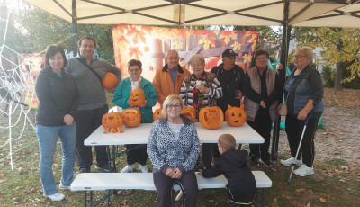 Kacsintós tök és szeretetsüti – így telt a Zselic-kertvárosi délután