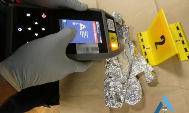 &Uacute;jabb krist&aacute;lybiziniszt buktattak le a kaposv&aacute;ri rendőr&ouml;k