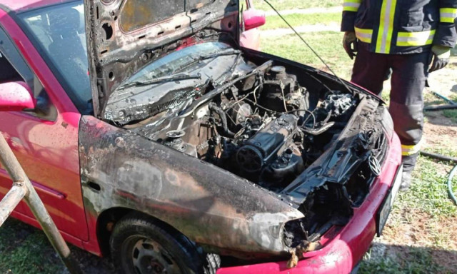 Kigyulladt aut&oacute;, &eacute;gő avar - Mutatjuk mivel volt dolga a h&eacute;tv&eacute;g&eacute;n a somogyi tűzolt&oacute;knak