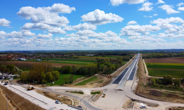 &Iacute;gy &aacute;ll most a tervek szerint j&ouml;vőre &aacute;tad&aacute;sra ker&uuml;lő 67-es kaposf&uuml;redi szakasza &ndash; VIDE&Oacute;