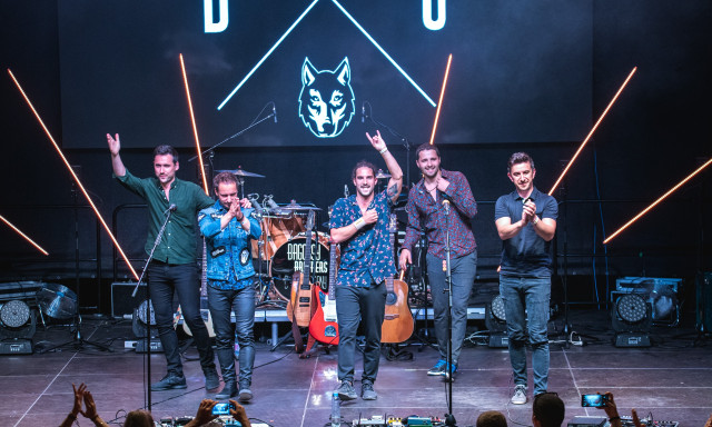 Cs&uuml;t&ouml;rt&ouml;k&ouml;n megnyitotta k&eacute;t napos kaposv&aacute;ri l&aacute;togat&aacute;s&aacute;t a Bagossy Brothers - GAL&Eacute;RIA