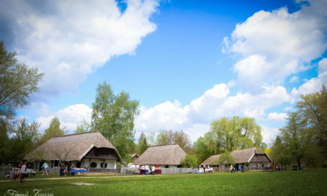 A Somogy V&aacute;rmegyei Korm&aacute;nyhivatal csal&aacute;di napja a Szennai Skanzenben