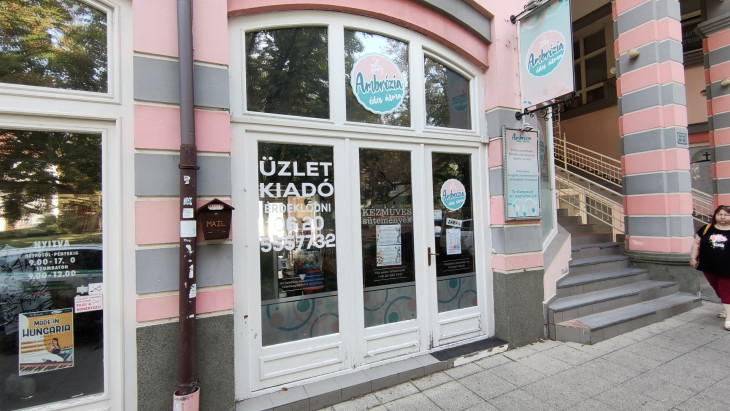 Bezár az Ambrózia édes álma Teleki utcai üzlete