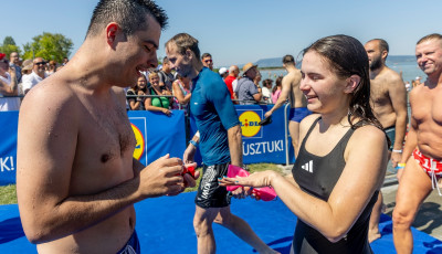 M&eacute;g l&aacute;nyk&eacute;r&eacute;s is t&ouml;rt&eacute;nt a h&eacute;tv&eacute;gi Balaton-&aacute;t&uacute;sz&aacute;son