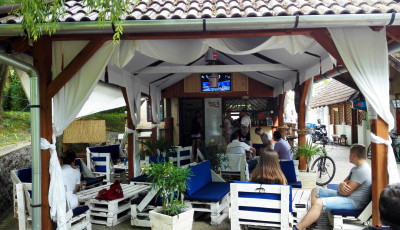 &Uacute;jabb sz&iacute;nfolt a Deseda parton: megnyitott a Desi Beach Bar!
