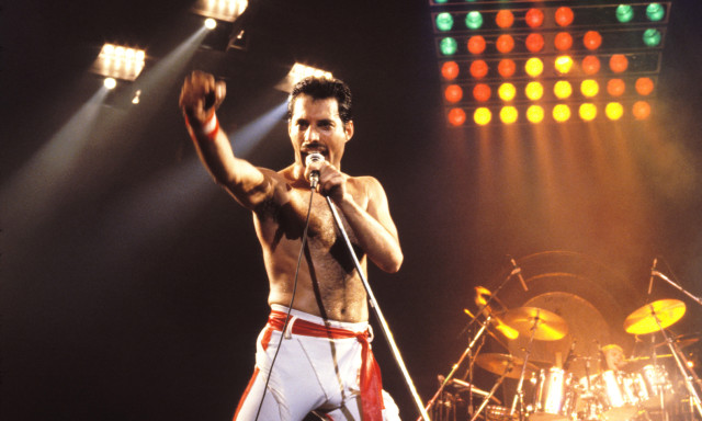 Freddie Mercury z&aacute;r&aacute;ndokhelyet kap a Balaton &ndash; itt k&eacute;sz&uuml;l a vil&aacute;g harmadik k&ouml;zt&eacute;ri Freddy szobra