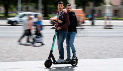 J&uacute;liust&oacute;l rollerekre is kell majd felelőss&eacute;gbiztos&iacute;t&aacute;st k&ouml;tni