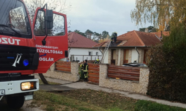 Tizenkettő tűzesetn&eacute;l k&eacute;rt&eacute;k a somogyi tűzolt&oacute;k seg&iacute;ts&eacute;g&eacute;t a h&eacute;tv&eacute;g&eacute;n