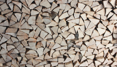 Egyre t&ouml;bb tűzifacsal&oacute; jelenik meg