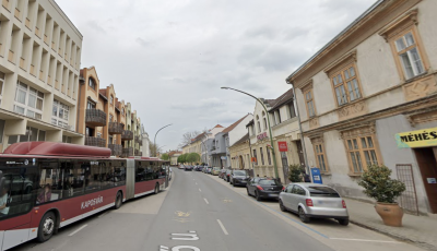 El sem hissz&uuml;k, de elk&eacute;sz&uuml;lt a Fő utca &uacute;tfel&uacute;j&iacute;t&aacute;sa