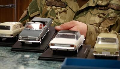 Ki&aacute;ll&iacute;t&aacute;son lehet megn&eacute;zni egy kaposv&aacute;ri katona t&ouml;bb mint 2000 darabos modellaut&oacute;-gyűjtem&eacute;ny&eacute;t