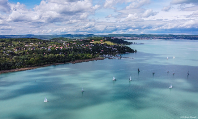 Elavult csőrendszerek miatt hetekig folyt a szennyv&iacute;z a Balatonba