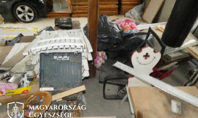 Egy nap alatt h&aacute;romszor t&ouml;rtek be ugyanabba a h&aacute;zba