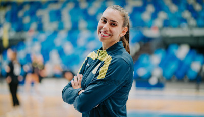 Szerb sz&eacute;lső &uuml;tővel erős&iacute;t a KHG KNRC