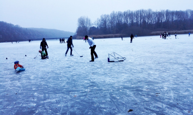 A j&eacute;g a Desed&aacute;n is el&eacute;rte a biztons&aacute;gos vastags&aacute;got, indulhat a koriz&aacute;s!