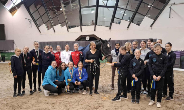 L&aacute;tv&aacute;nyos produkci&oacute;k &eacute;s l&oacute;b&uacute;cs&uacute;ztat&oacute; a Lovastorna Orsz&aacute;gos Bajnoks&aacute;gon