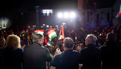 Gelencs&eacute;r: A patri&oacute;ta politik&aacute;&eacute; a j&ouml;vő eg&eacute;sz Eur&oacute;p&aacute;ban!