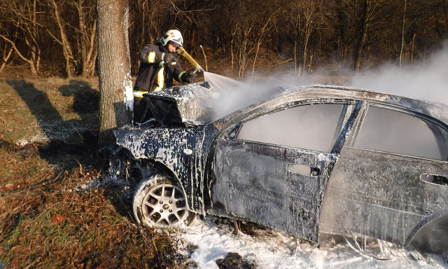 Meghalt a 67-esen balesetet szenvedett aut&oacute; sofőrje