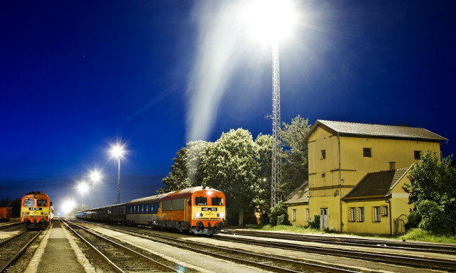 Dani nem akart az &eacute;jjeli j&aacute;rat&eacute;rt fizetni, őrj&ouml;ngeni kezdett