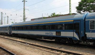 V&aacute;ltozik a vonatk&ouml;zleked&eacute;s: M&aacute;t&oacute;l t&ouml;bb j&aacute;rat eset&eacute;n p&oacute;tl&oacute;buszra kell sz&aacute;llni Somogyban