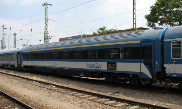 V&aacute;ltozik a vonatk&ouml;zleked&eacute;s: M&aacute;t&oacute;l t&ouml;bb j&aacute;rat eset&eacute;n p&oacute;tl&oacute;buszra kell sz&aacute;llni Somogyban