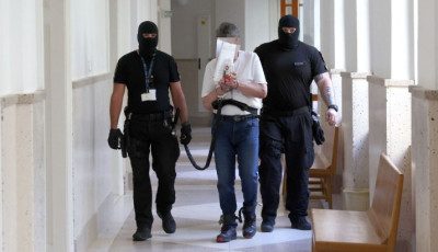 Kaposv&aacute;ri pedofil-&uuml;gy: T&ouml;bb &eacute;v b&ouml;rt&ouml;nre &iacute;t&eacute;lt&eacute;k az LMP volt politikus&aacute;t