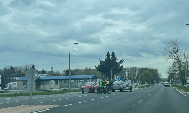 Újabb baleset a Füredi úton, egy sávon halad a forgalom