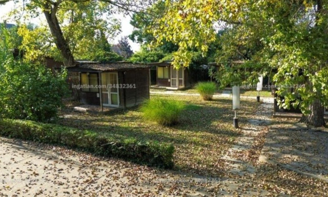 Meglepően olcs&oacute;n k&iacute;n&aacute;lnak egy balatoni ifj&uacute;s&aacute;gi t&aacute;bort