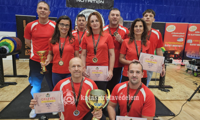 Somogyi tűzolt&oacute;k &aacute;lltak dobog&oacute;ra az Orsz&aacute;gos Fekvenyom&oacute;-bajnoks&aacute;gon