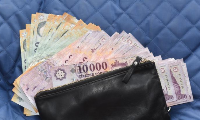 &Uacute;gy h&aacute;l&aacute;lta meg a befogad&aacute;st, hogy f&eacute;lmilli&oacute;t lopott a csal&aacute;dt&oacute;l