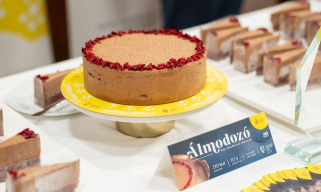 Túl olcsón árulják, balhé lett a Lidl akciós tortájából