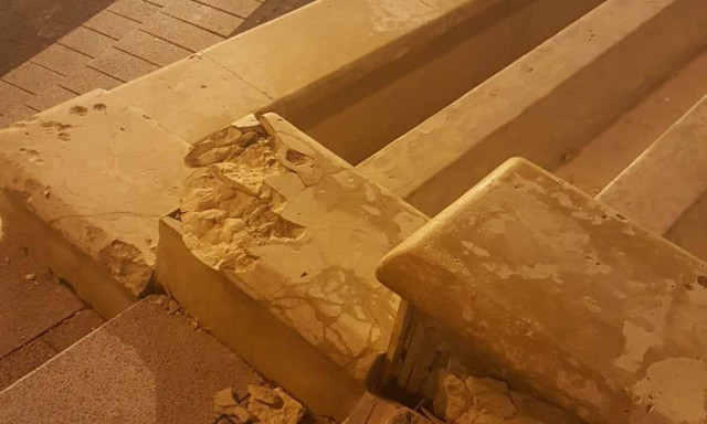 Valaki Hulk-ot j&aacute;tszott tegnap a Kossuth t&eacute;ren