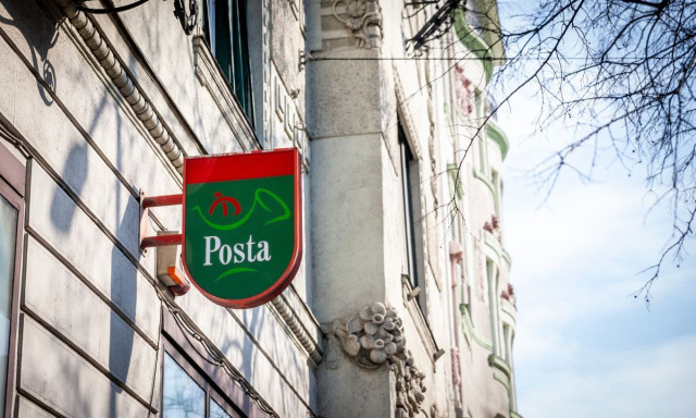 Figyelem! Ezek a kaposv&aacute;ri post&aacute;k csak d&eacute;li 12 &oacute;r&aacute;ig lesznek nyitva a hős&eacute;griad&oacute; alatt