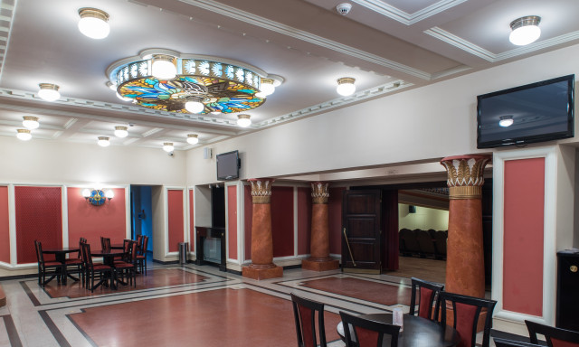 Öntsünk tiszta vizet a Szivárvány poharába - Nem csak a művészfilmek miatt járhatunk oda!