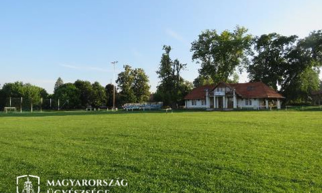 Egy l&aacute;ny miatt pattant ki balh&eacute; a kaposm&eacute;rői falunapon