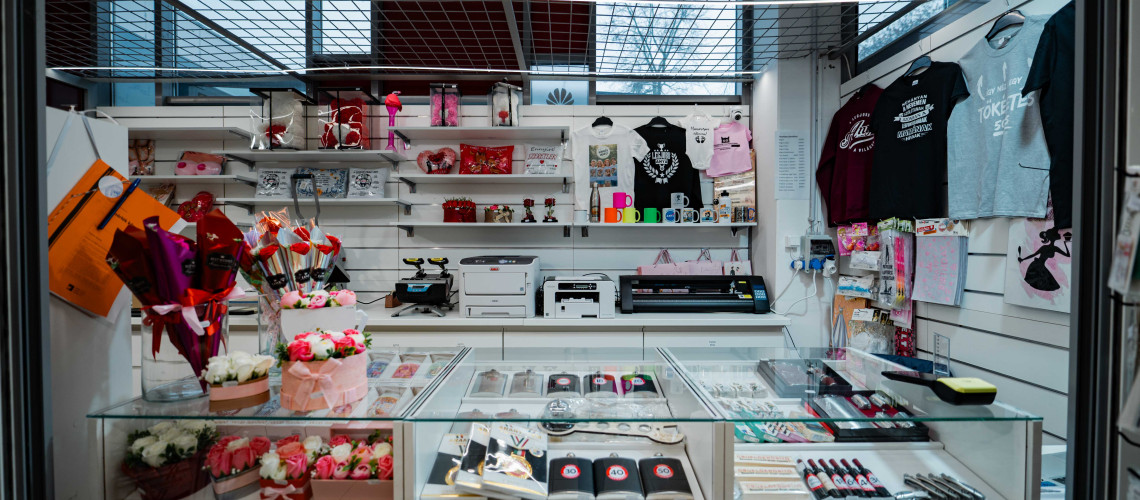 Amikor az aj&aacute;nd&eacute;k nem v&aacute;rhat: megny&iacute;lt az Aj&aacute;nd&eacute;kműhely Kaposv&aacute;ron!