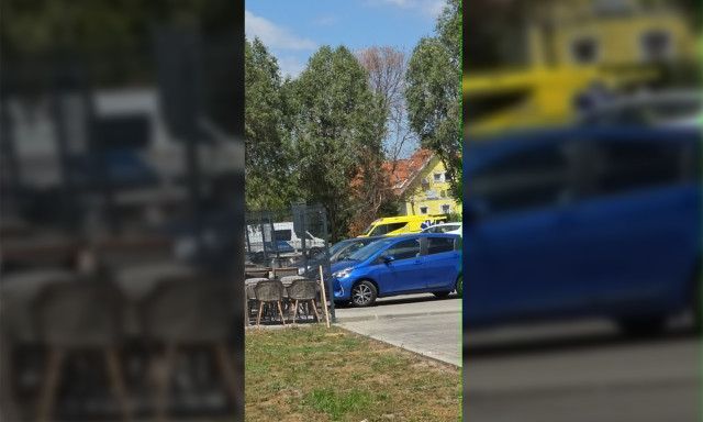 Meztelen&uuml;l j&aacute;rk&aacute;lt egy f&eacute;rfi a V&aacute;rosligetben, a rendőrs&eacute;g &eacute;s a mentők vitt&eacute;k el