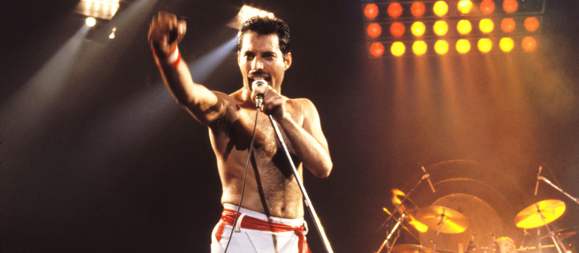 Freddie Mercury z&aacute;r&aacute;ndokhelyet kap a Balaton &ndash; itt k&eacute;sz&uuml;l a vil&aacute;g harmadik k&ouml;zt&eacute;ri Freddy szobra