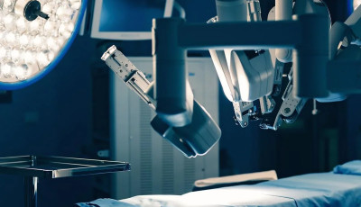 Robotseb&eacute;szet &eacute;rkezik Kaposv&aacute;rra &ndash; &Uacute;j korszak j&ouml;het a r&eacute;gi&oacute; betegell&aacute;t&aacute;s&aacute;ban