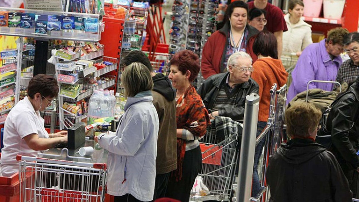 Végre a kaposvári eladók és boltosok is hazaérhetnek időben Szenteste!