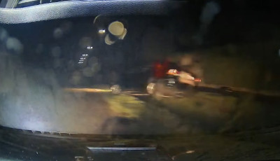 Balesettel v&eacute;gződ&ouml;tt a nagyat&aacute;di aut&oacute;s &aacute;mokfut&aacute;s - VIDE&Oacute;