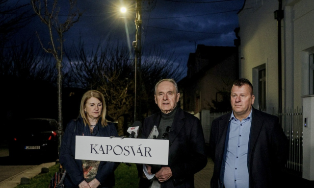 Elk&eacute;sz&uuml;lt a k&ouml;zvil&aacute;g&iacute;t&aacute;s cser&eacute;je Kaposv&aacute;ron &ndash; Vide&oacute;n mutatjuk, hogyan &aacute;ll&iacute;tj&aacute;k az okos l&aacute;mp&aacute;kat